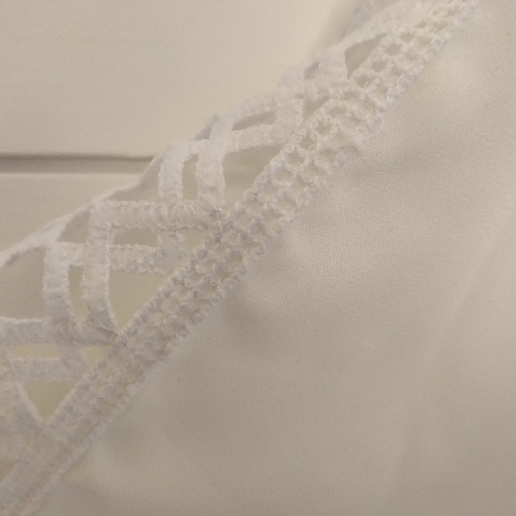 Sweet Zac & Rachel Flowy Boho Blouse with Bell Sleeves - Picture 4 of 9